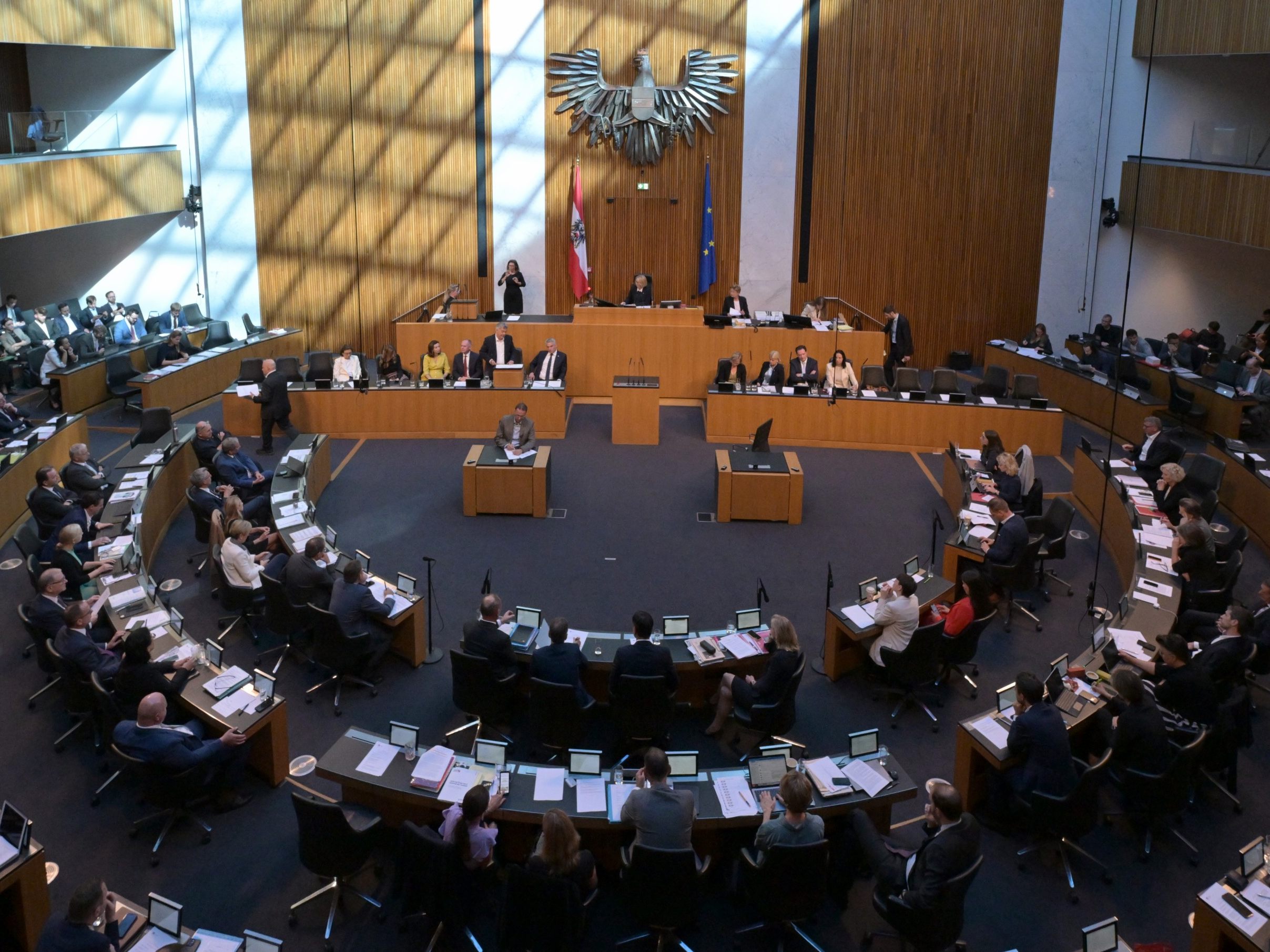 Der Nationalrat beschloss einstimmig neue Regeln für freie Dienstnehmer. Der Nationalrat beschloss einstimmig neue Regeln für freie Dienstnehmer.