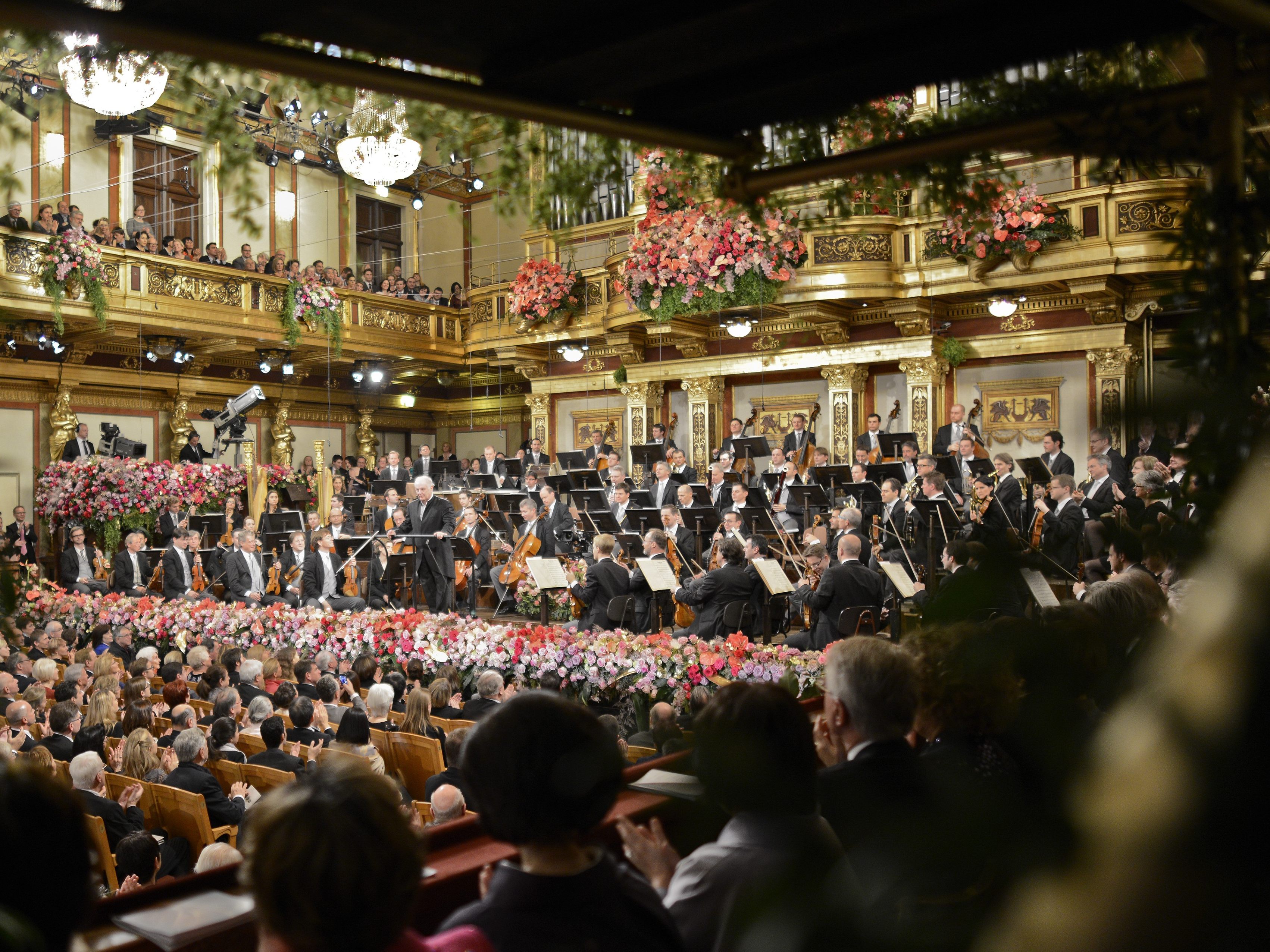 Beim Neujahrskonzert 2026 gibt es fünf Erstaufführungen. Beim Neujahrskonzert 2026 gibt es fünf Erstaufführungen.