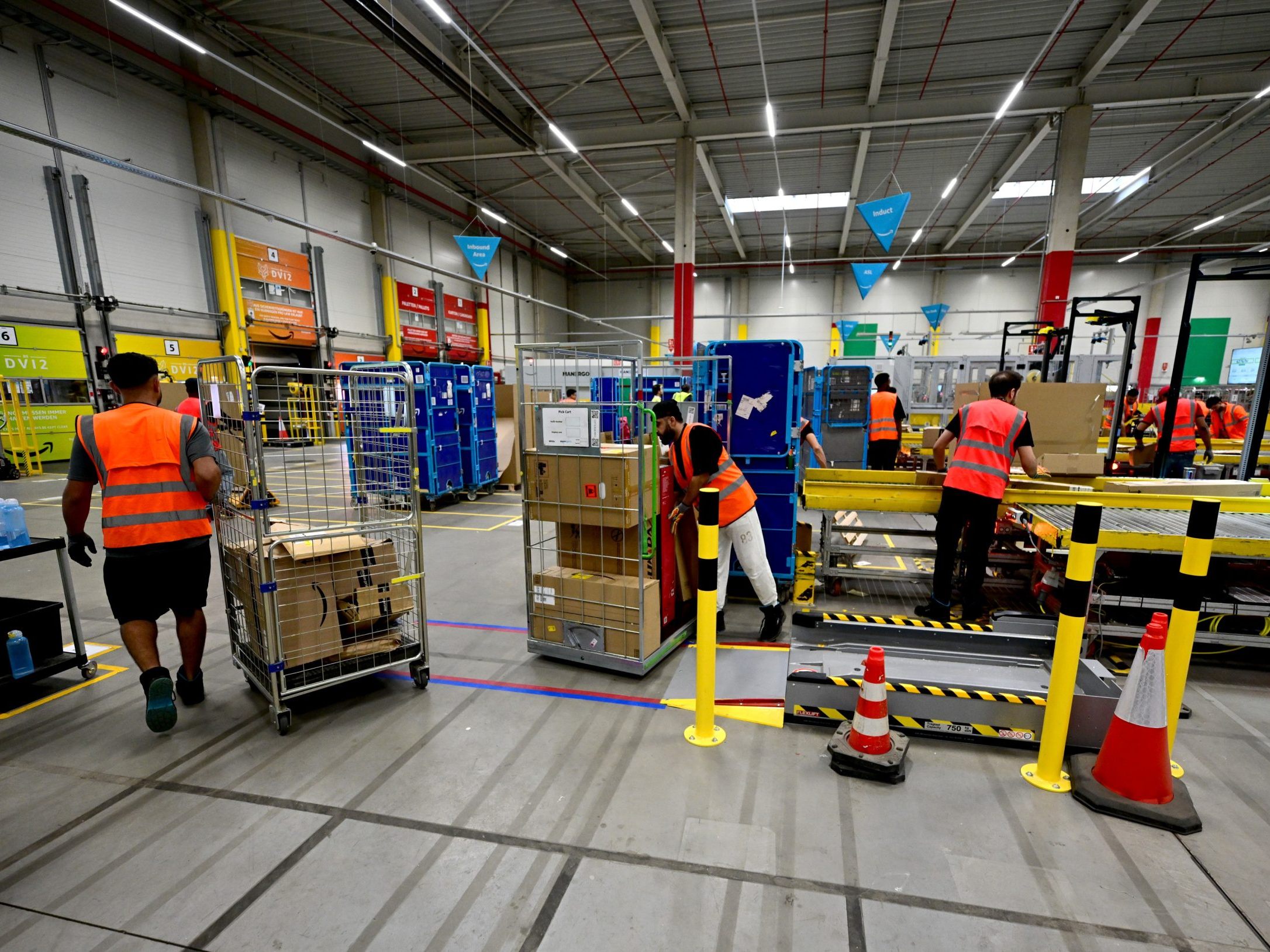 Im Amazon-Verteilzentrum in Wien-Liesing sind derzeit 160 Personen beschäftigt.