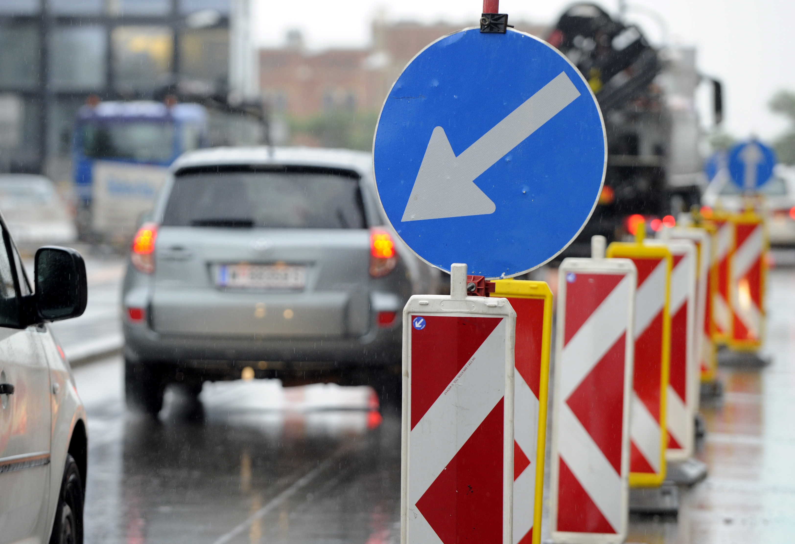 Sanacijska dela na avtocestnem vozlišču Vösendorf povzročajo zapore na A2 pri Dunaju