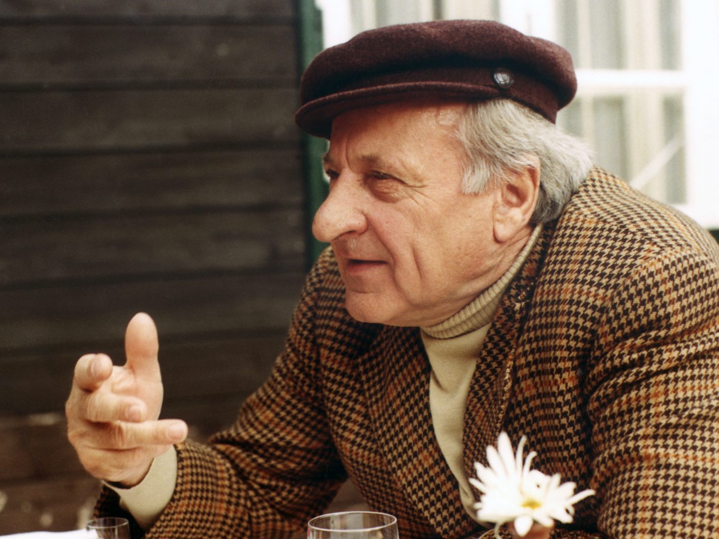 Gegen den 1986 verstorbenen Gründer der SOS-Kinderdörfer, Hermann Gmeiner, gibt es schwere Missbrauchsvorwürfe. Gegen den 1986 verstorbenen Gründer der SOS-Kinderdörfer, Hermann Gmeiner, gibt es schwere Missbrauchsvorwürfe.