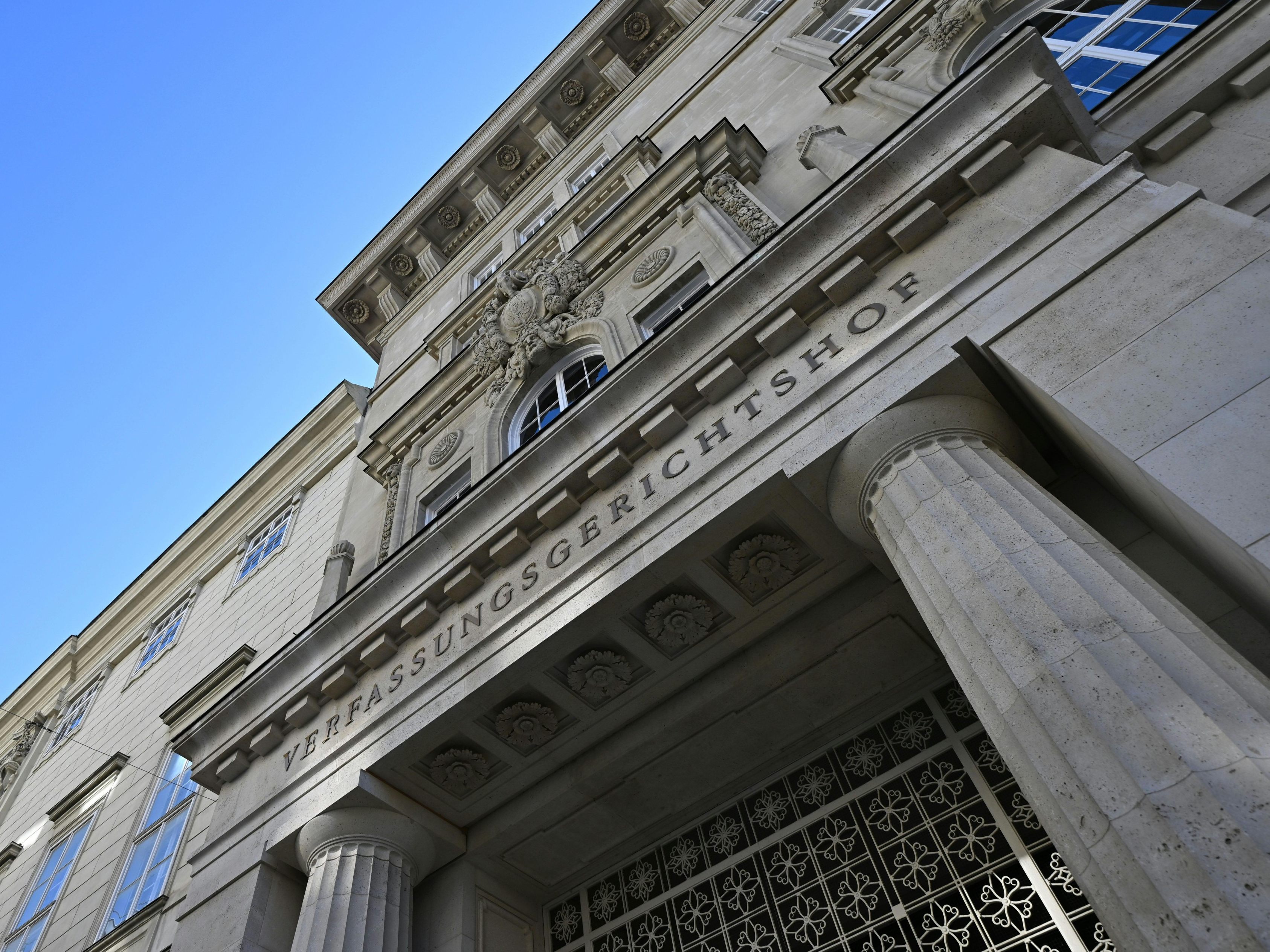 Erstmals gibt es ein Hearing für ein VfGH-Ersatzmitglied. Erstmals gibt es ein Hearing für ein VfGH-Ersatzmitglied.