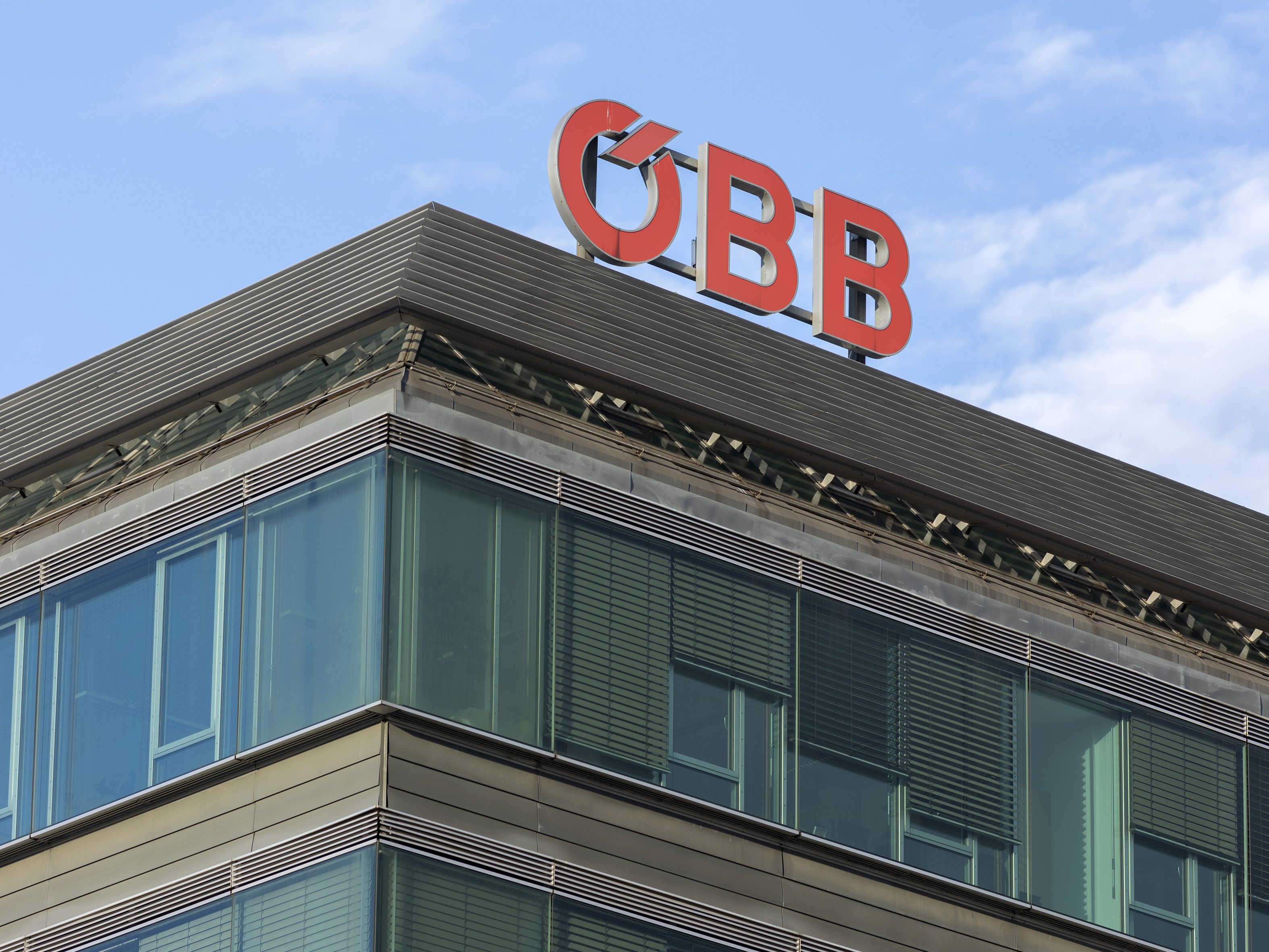 Gewerkschaft und ÖBB sind im Clinch. Gewerkschaft und ÖBB sind im Clinch.