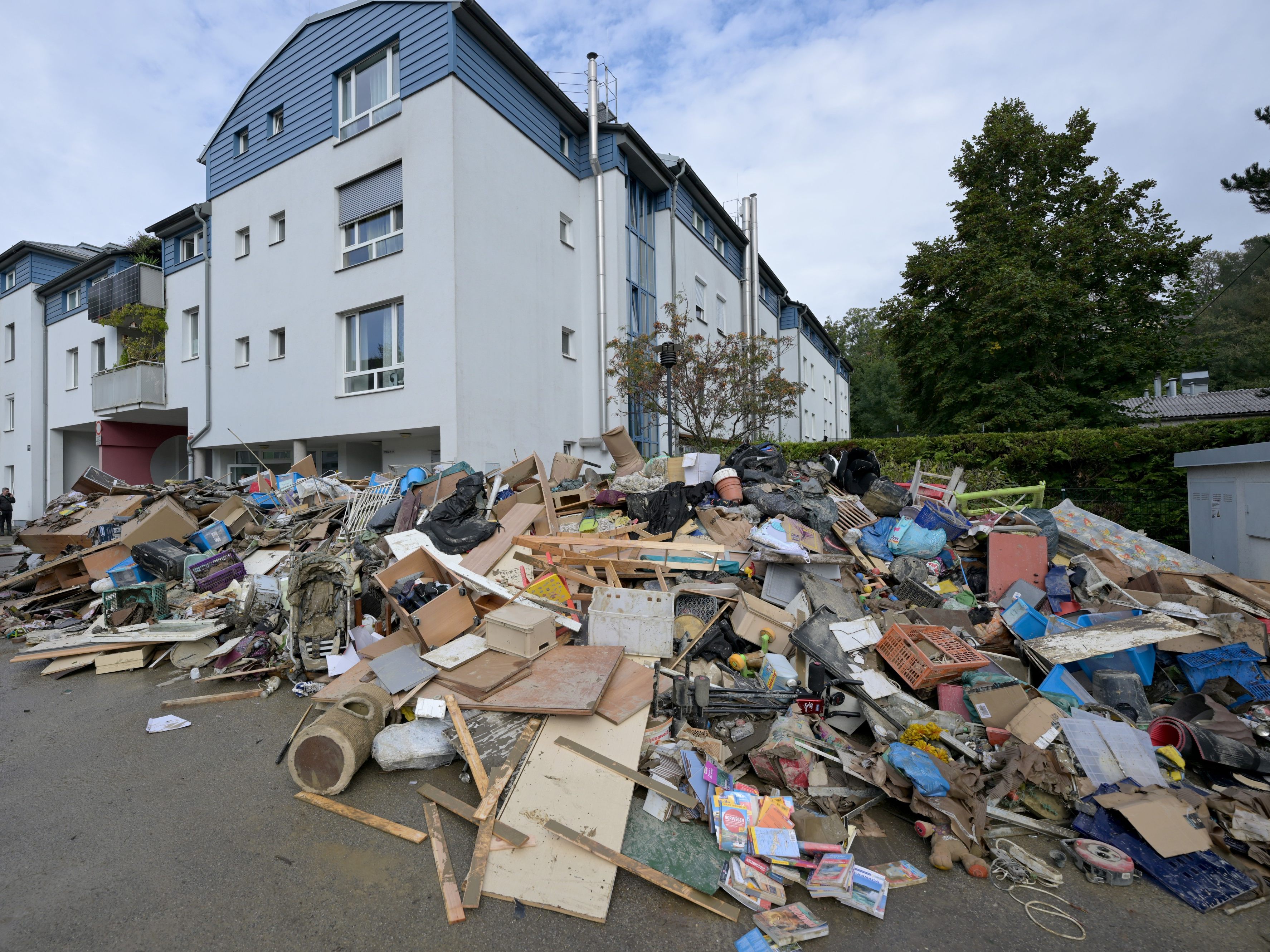 Die Extremwetterschäden steigen durch die Klimakrise. Die Extremwetterschäden steigen durch die Klimakrise.
