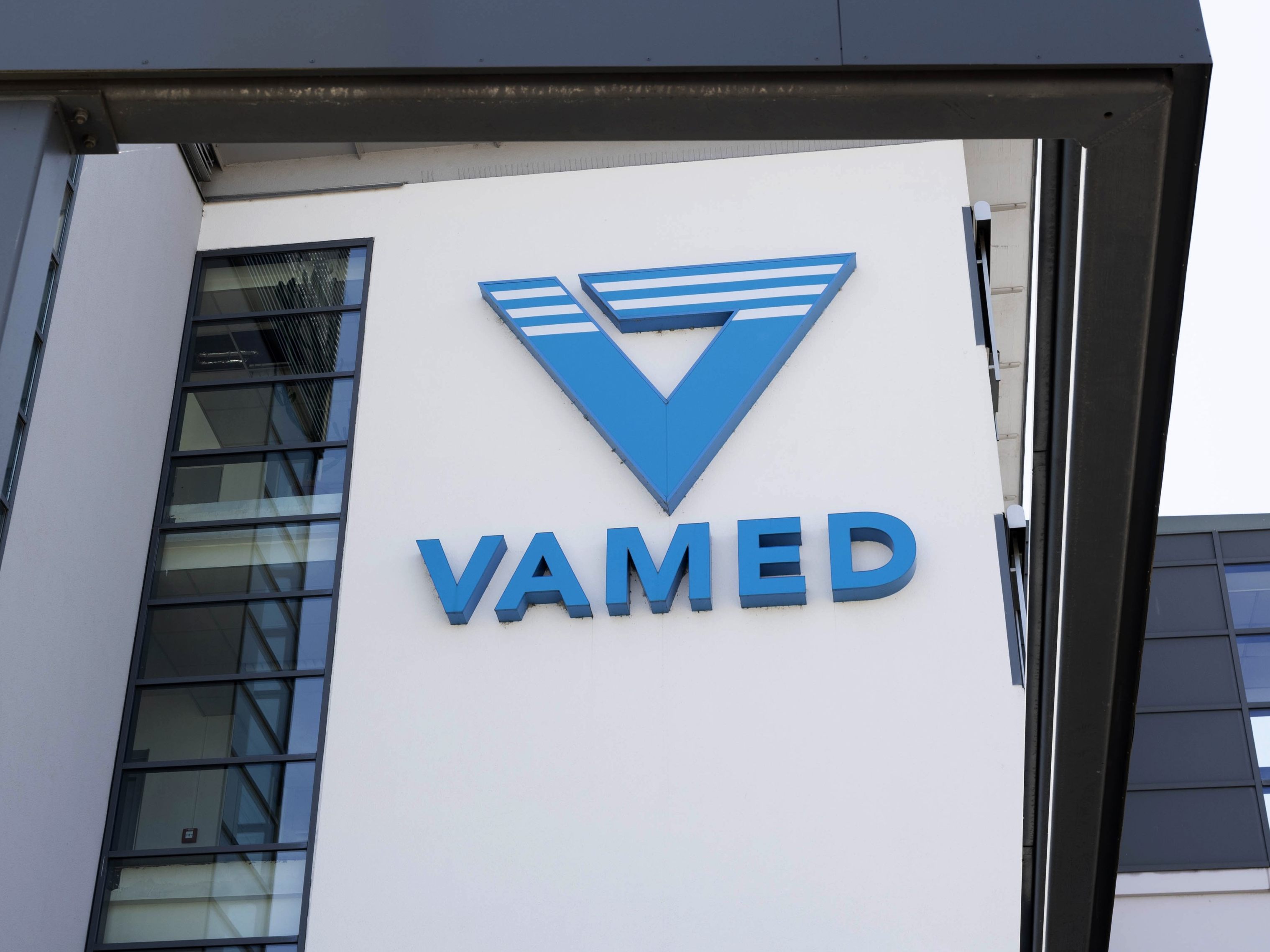 Porr/Strabag blasen den gemeinsamen Kauf der Vamed-Österreich-Sparte ab. Porr/Strabag blasen den gemeinsamen Kauf der Vamed-Österreich-Sparte ab.