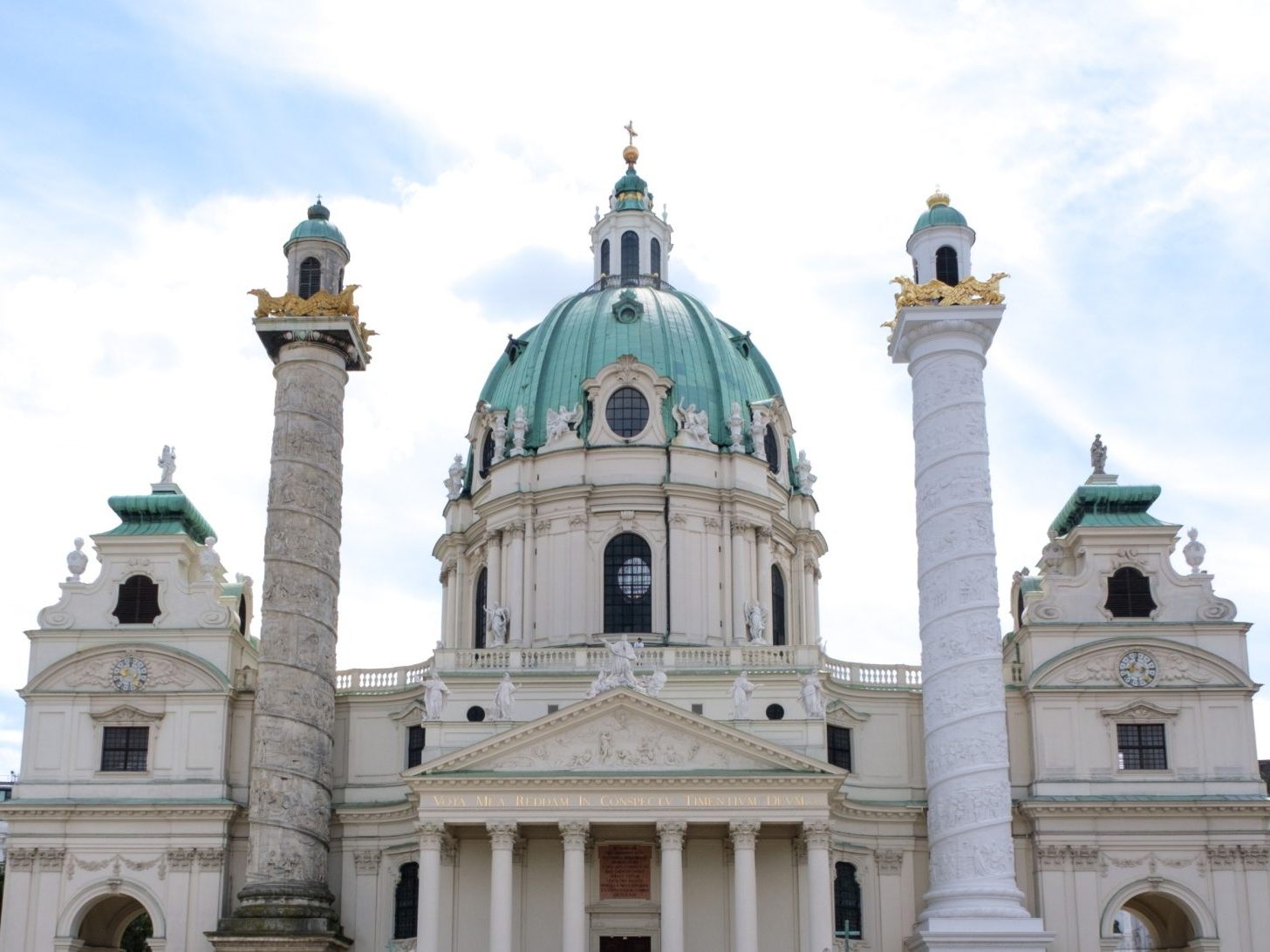 Eine angebliche "Bomben-Attrappe" sorgten rund um eine Demo in Wien für Unruhe.
