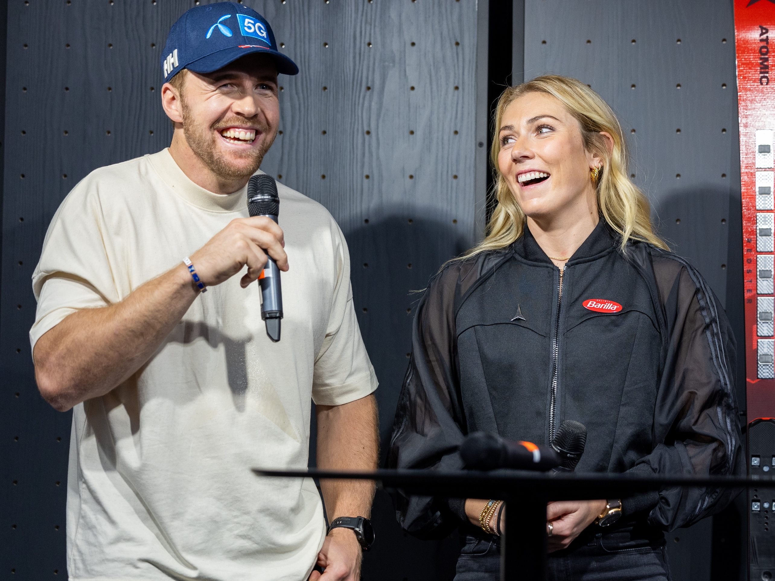 Mikaela Shiffrin und Aleksander Aamodt Kilde beim Atomic-Medientag am 12. Oktober 2023 in Altenmarkt, Salzburg.