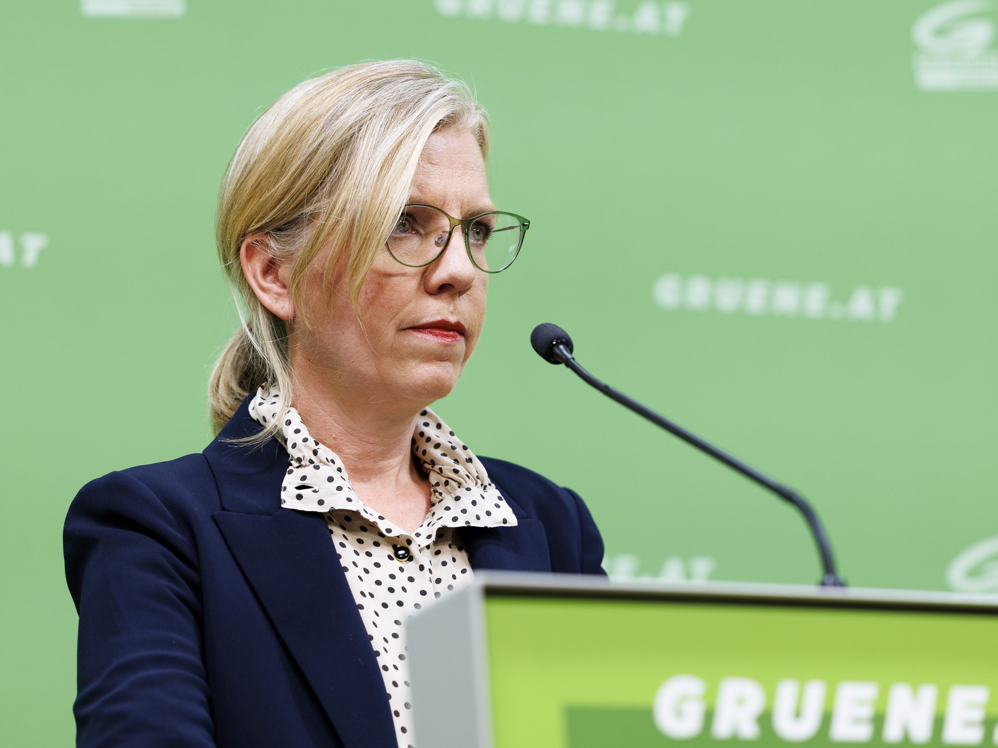 Grünen-Klubobfrau Gewessler fordert Informationen zum Lobautunnel.