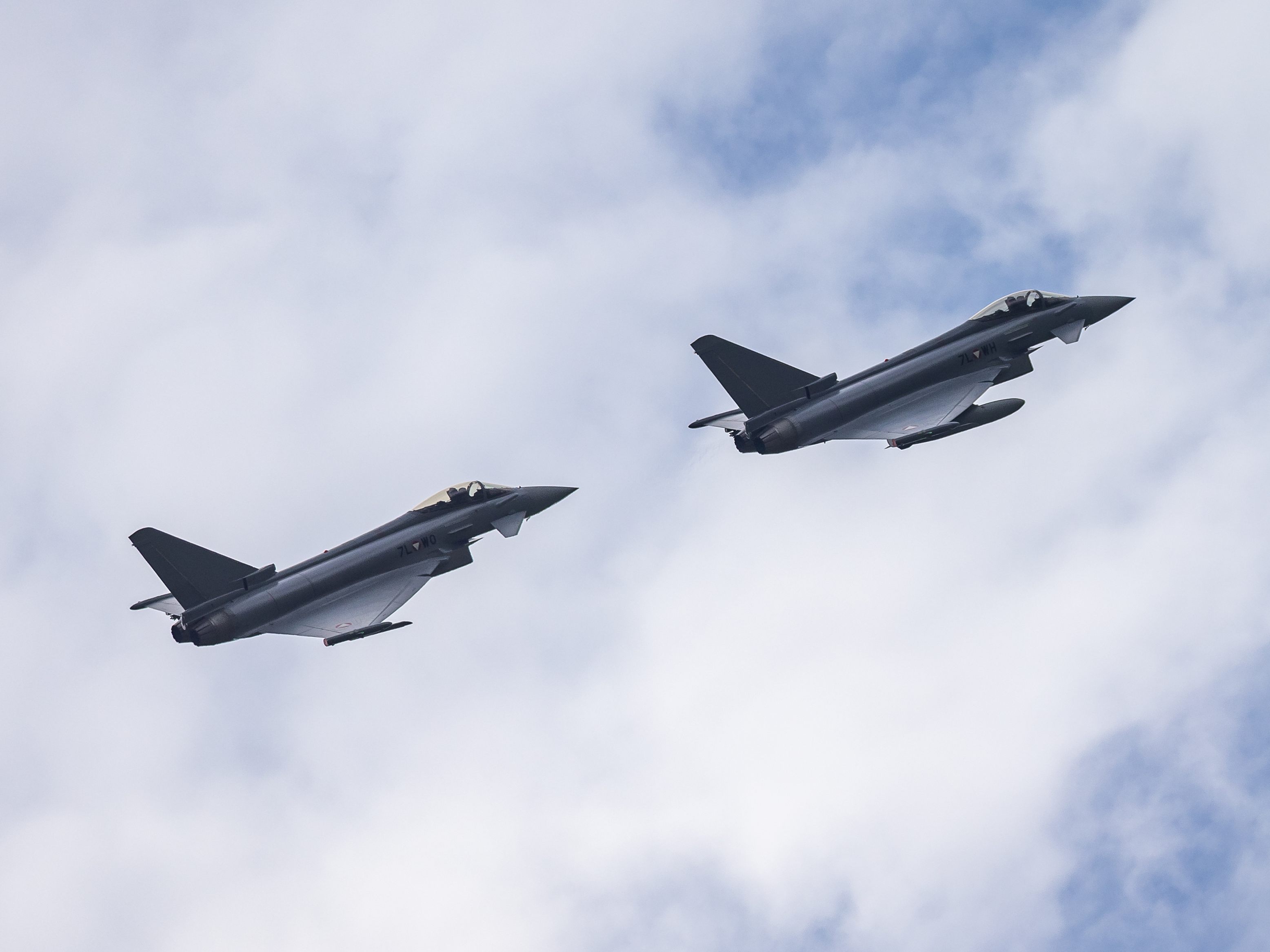 Österreichische Eurofighter-Piloten trainieren schneller als der Schall. Österreichische Eurofighter-Piloten trainieren schneller als der Schall.