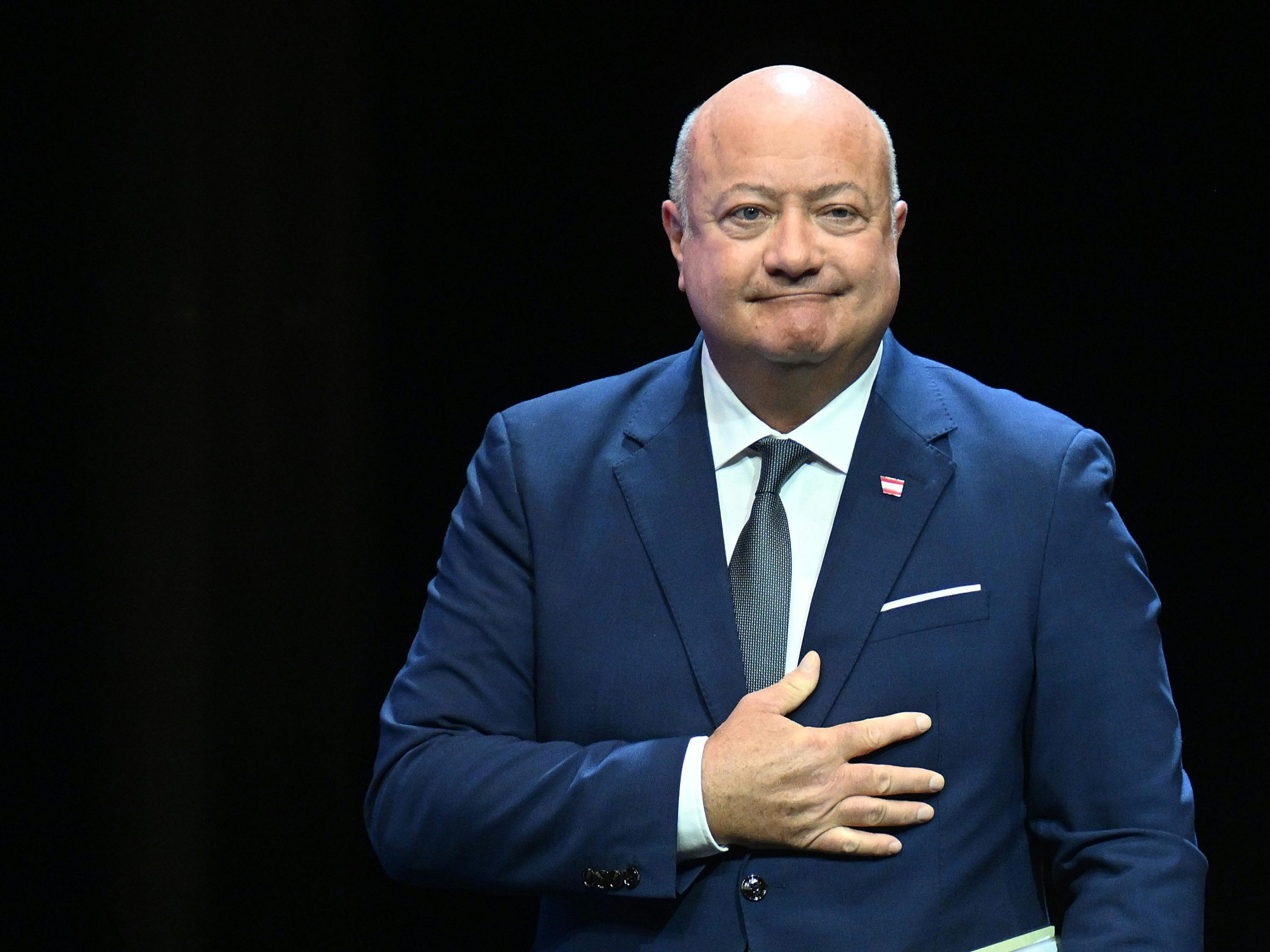 Bundeskanzler Christian Stocker (ÖVP) muss in den OP.