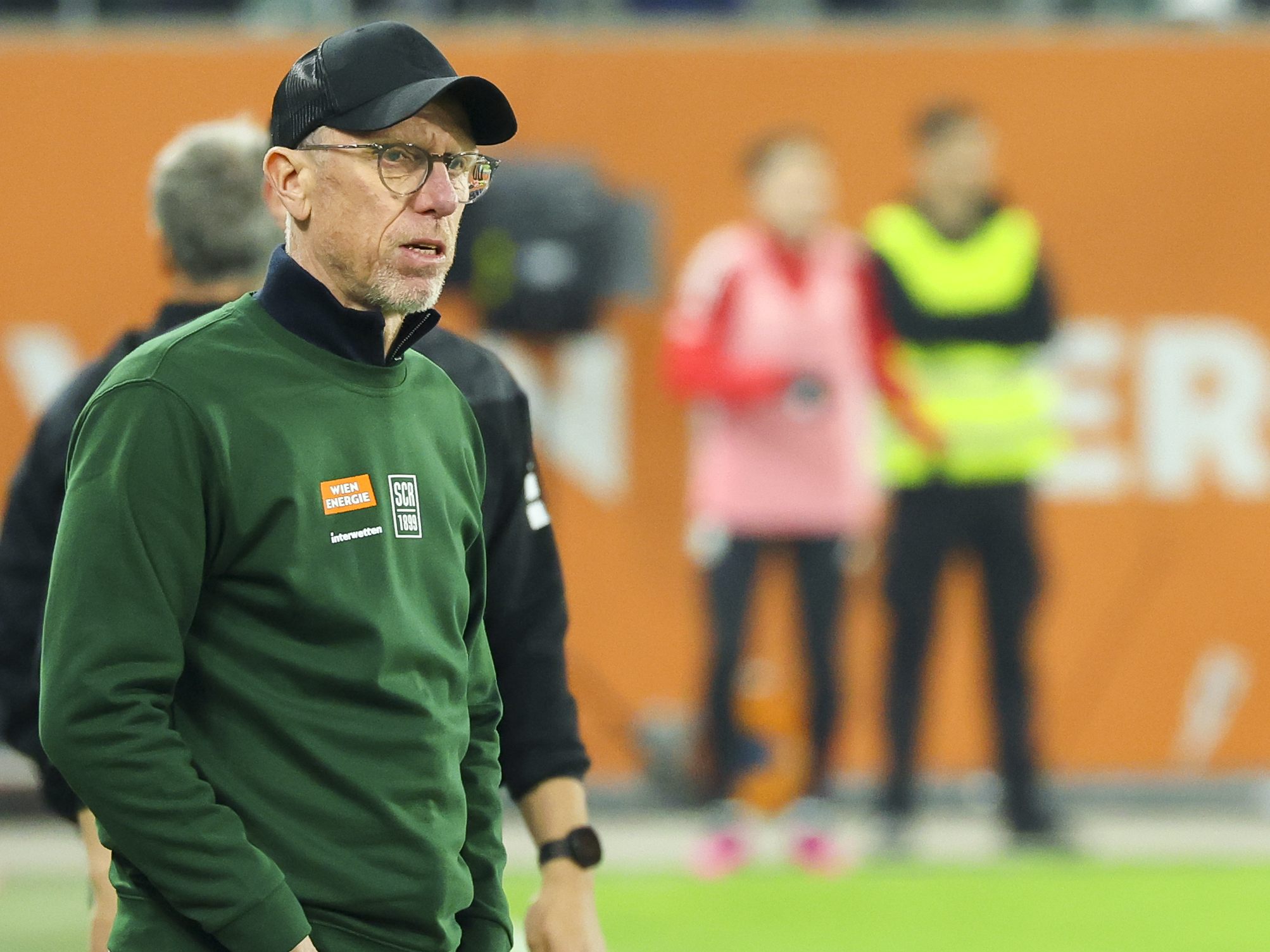 Rapid Wien ist am Mittwoch in St. Pölten gefordert. Im Bild: Trainer Peter Stöger.