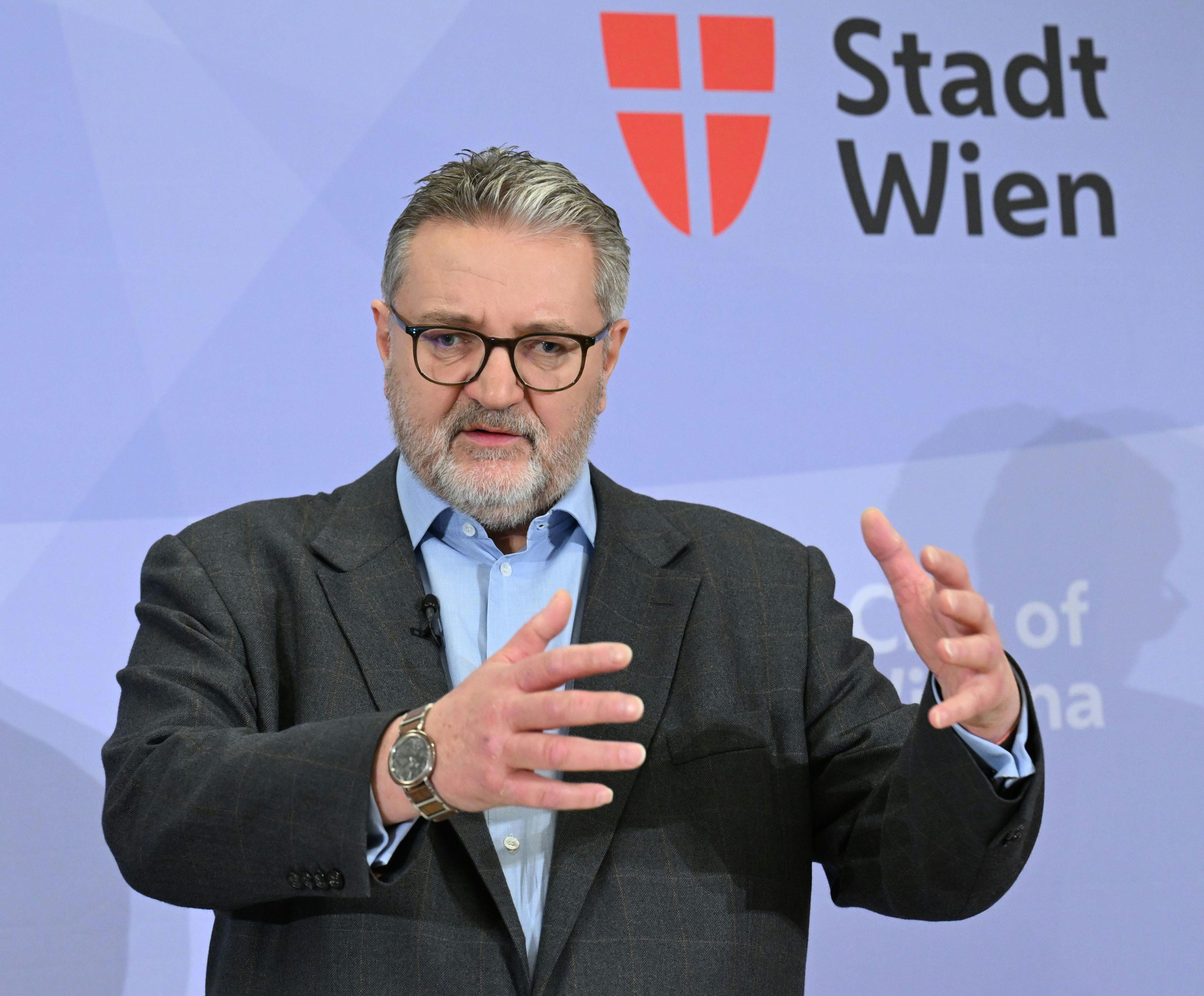 Keine Mindestsicherung für Schutzberechtigte: Hacker verteidigt Wien-Kurs