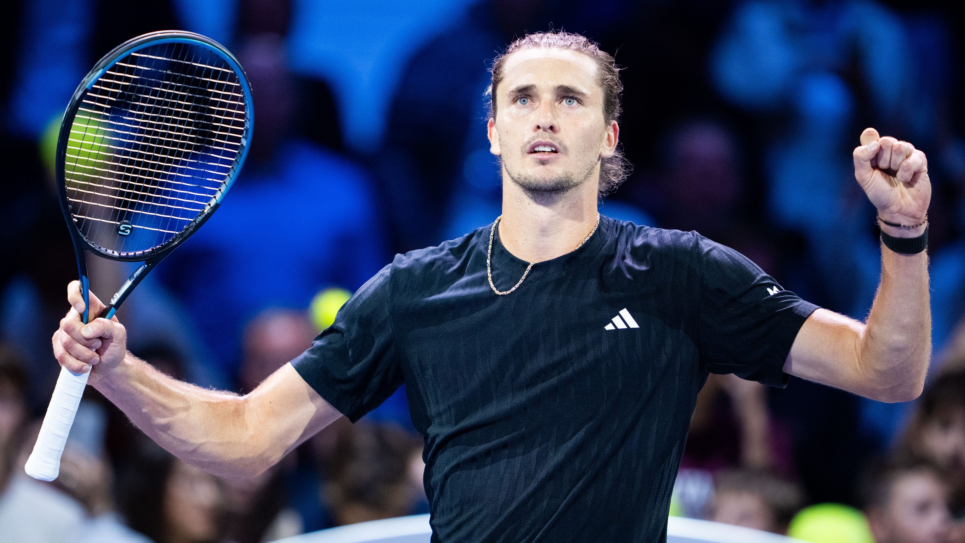 Drei Sätze, vier Matchbälle: Zverev ringt Fearnley nieder.