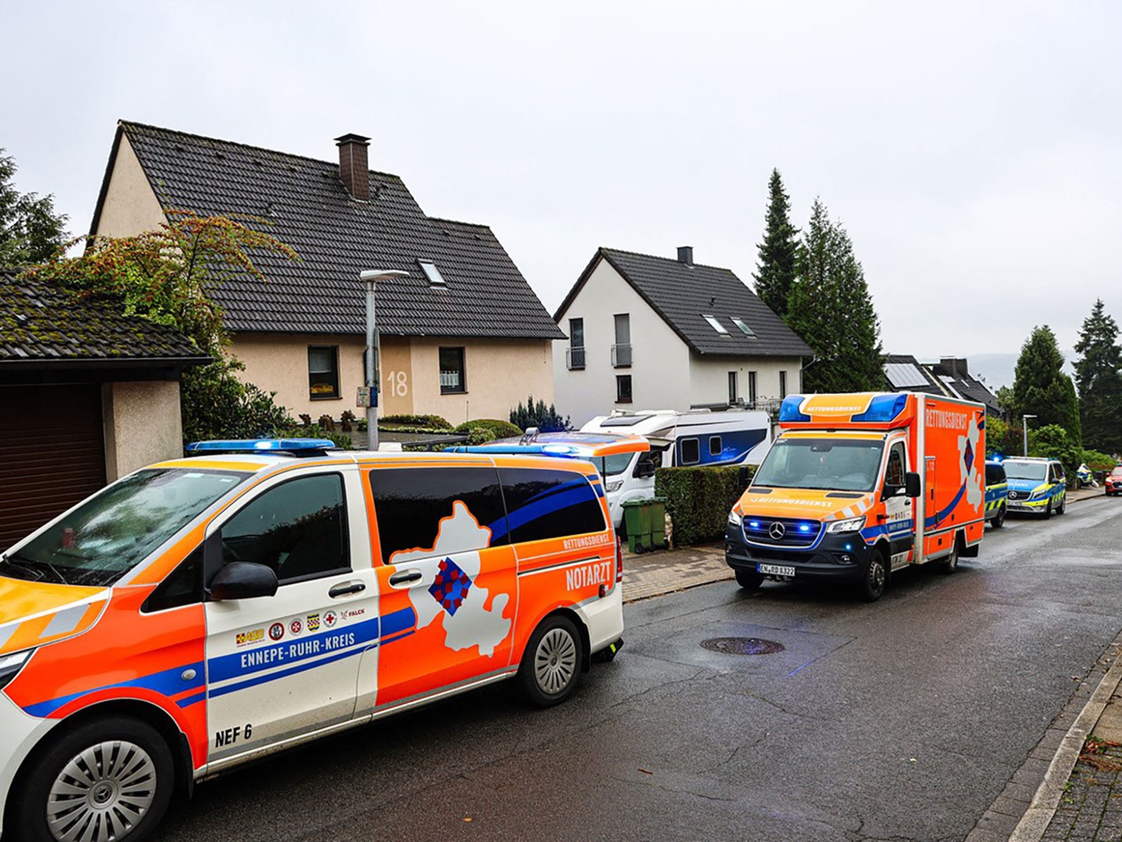 Die 57-Jährige war am Dienstag lebensgefährlich verletzt in ihrem Wohnhaus gefunden worden. Die 57-Jährige war am Dienstag lebensgefährlich verletzt in ihrem Wohnhaus gefunden worden.