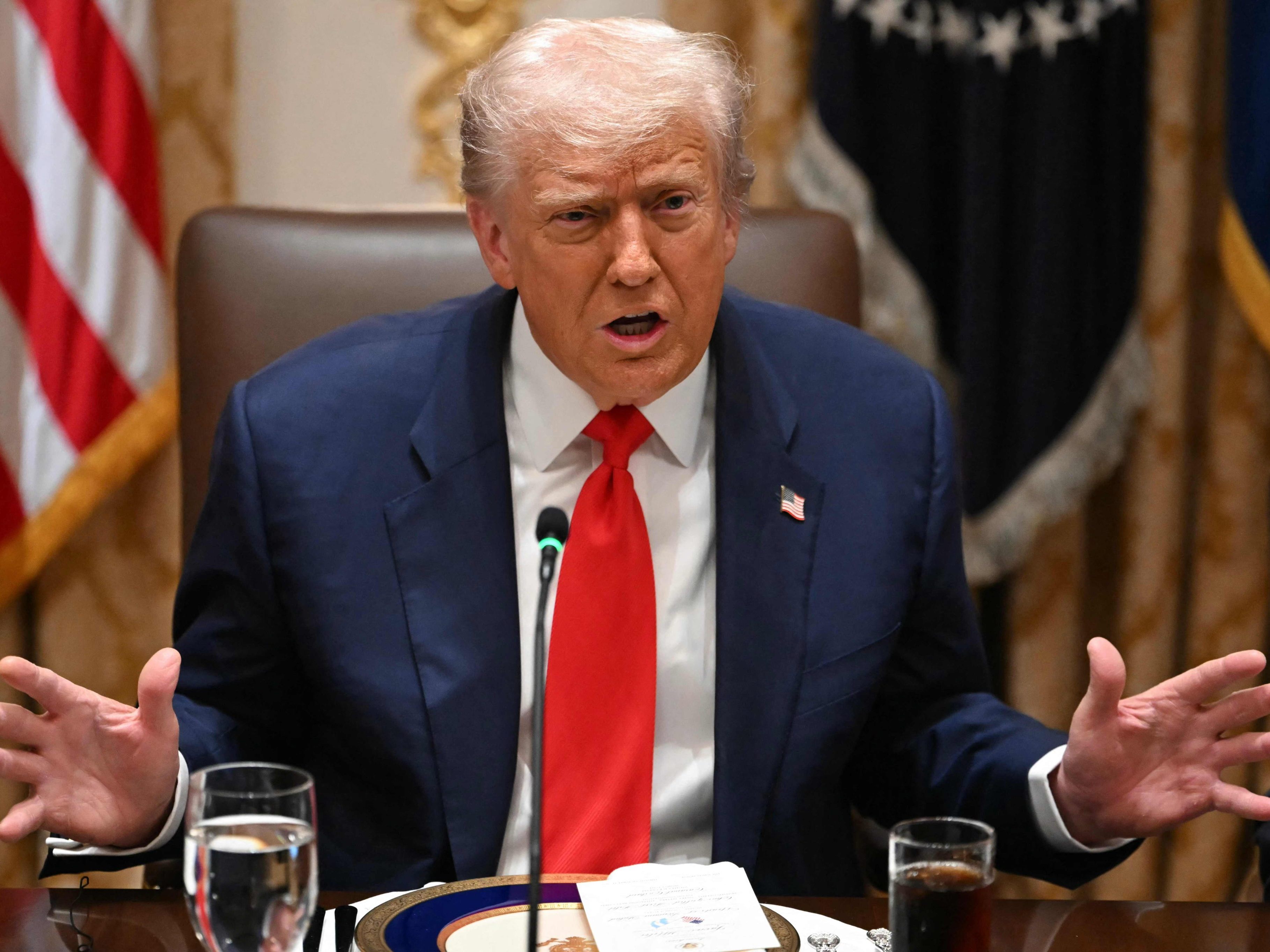 US-Präsident Donald Trump bei einem Treffen mit Argentiniens Präsident Javier Milei im Weißen Haus in Washington, D.C., am 14. Oktober 2025.