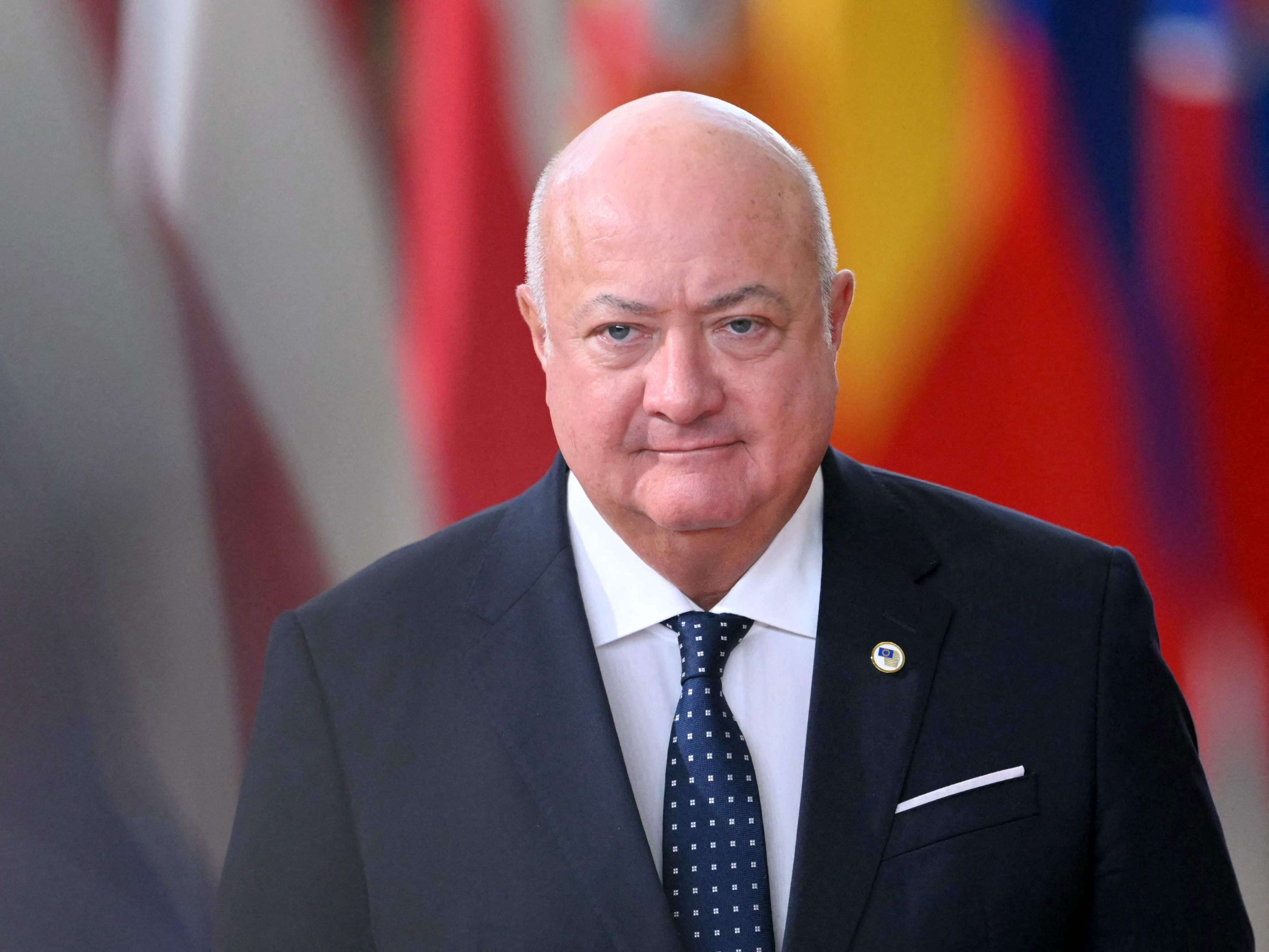 Bundeskanzler Stocker ist nach der Rücken-OP noch im Spital. Bundeskanzler Stocker ist nach der Rücken-OP noch im Spital.