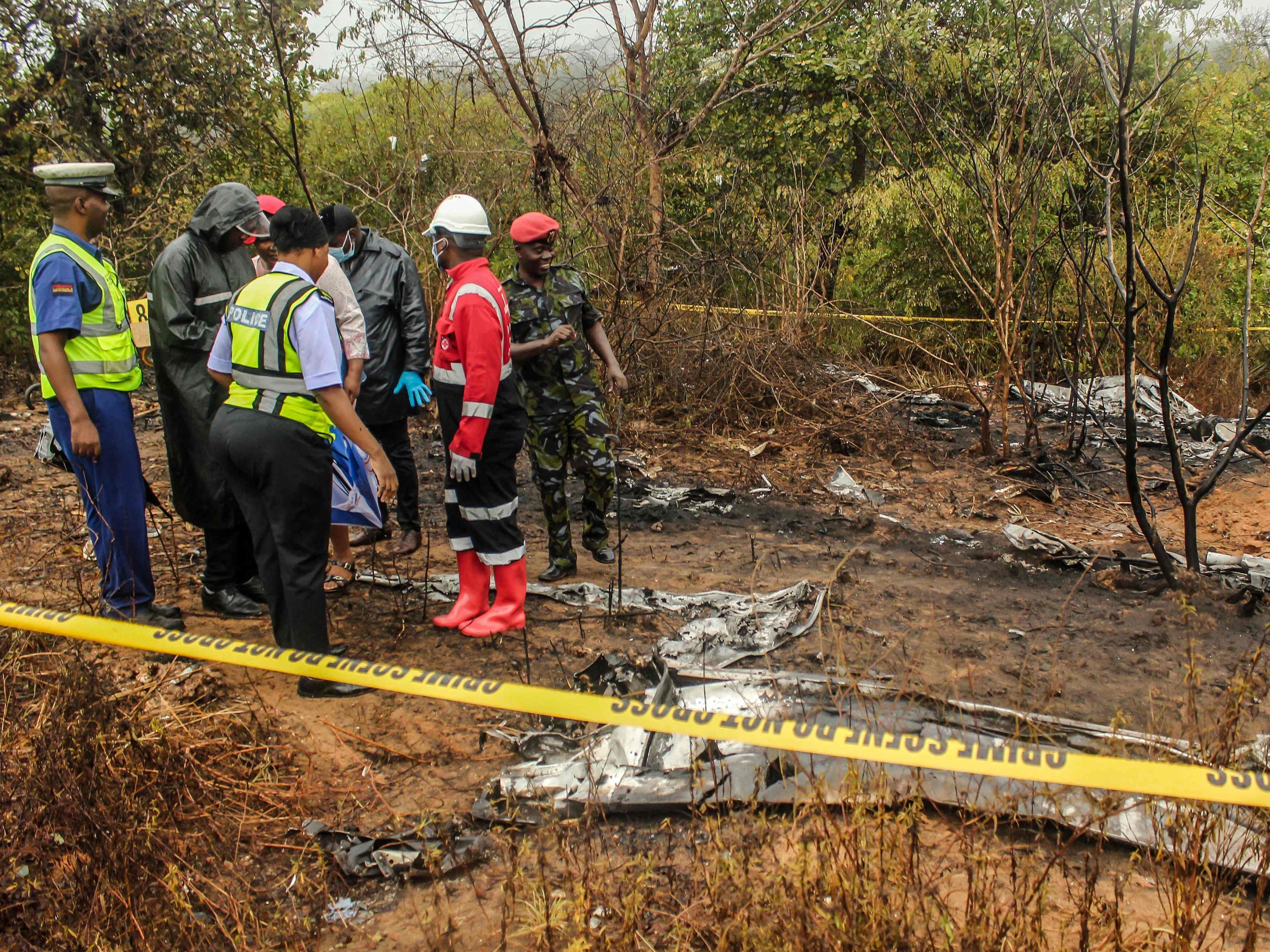 Untersuchungen seien eingeleitet worden, um die Ursache des Unfalls zu ermitteln.