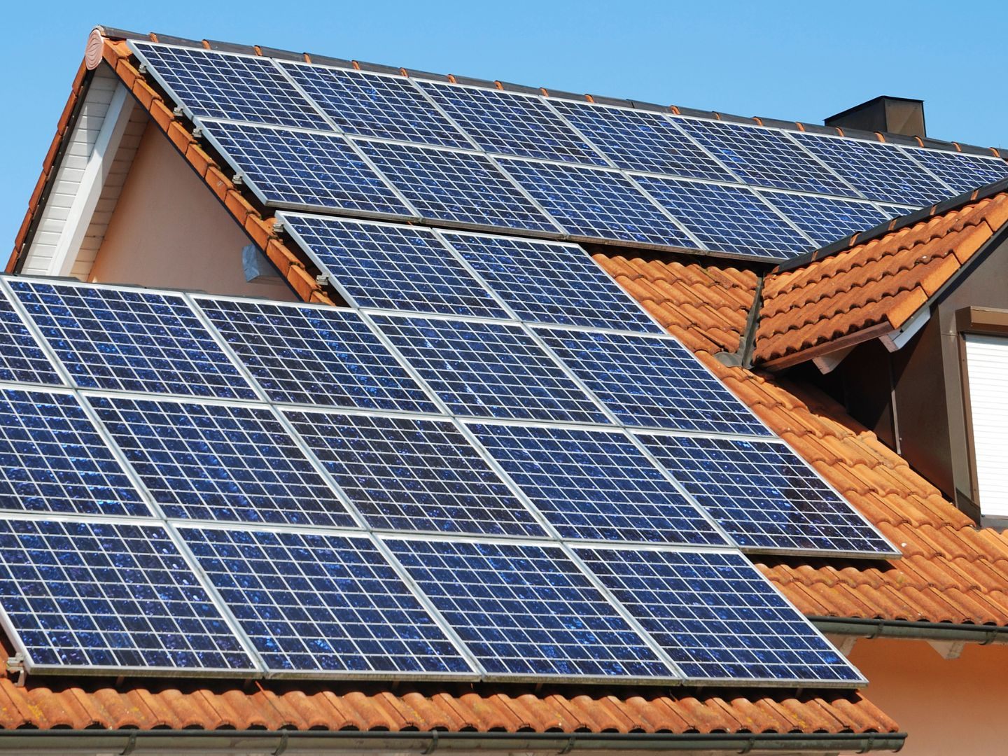 Stromproduzenten sollen laut AK die Netzkosten mittragen.