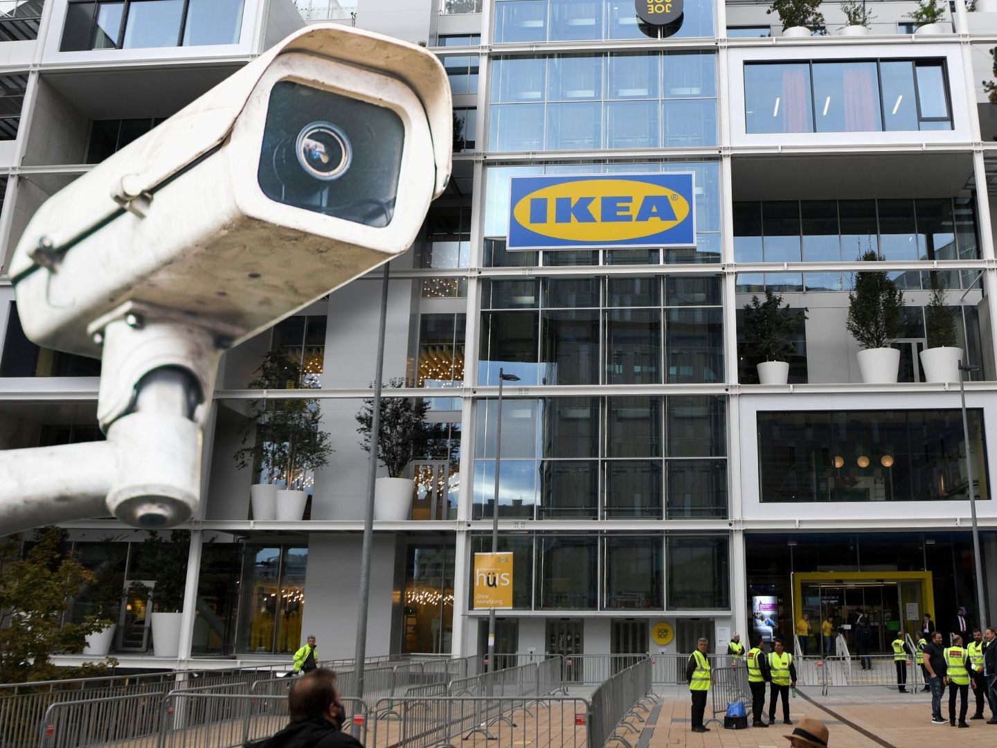 Ikea wird wegen illegaler Videoüberwachung zur Kasse gebeten. Ikea wird wegen illegaler Videoüberwachung zur Kasse gebeten.