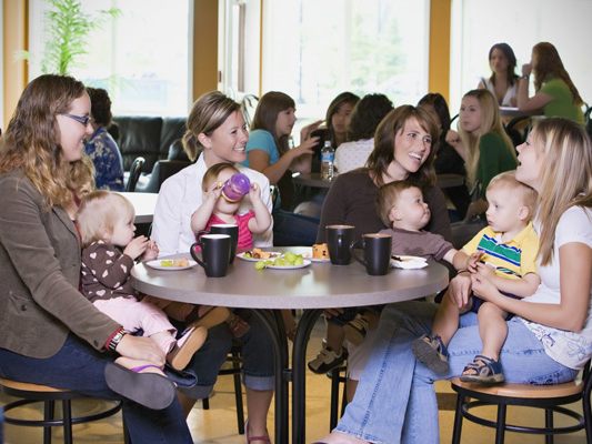 Das beliebte Eltern-Kind-Café startet ins Herbstprogramm. Das beliebte Eltern-Kind-Café startet ins Herbstprogramm.