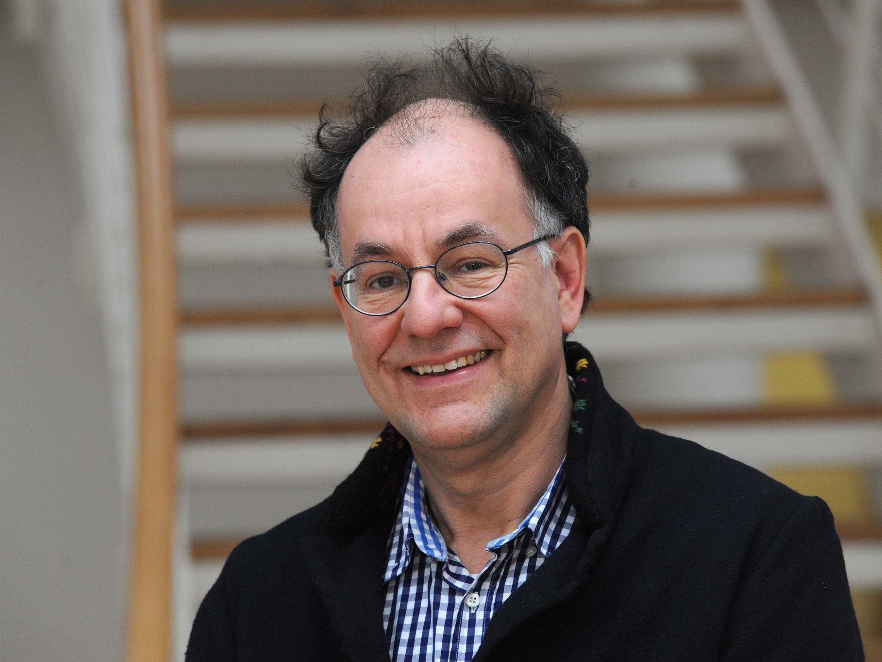 Was bedeutet Beziehungsgestaltung in der Betreuung und Pflege von Menschen mit Demenz? Dieser Frage geht der Pflegeexperte und Autor Christian Müller-Hergl nach.