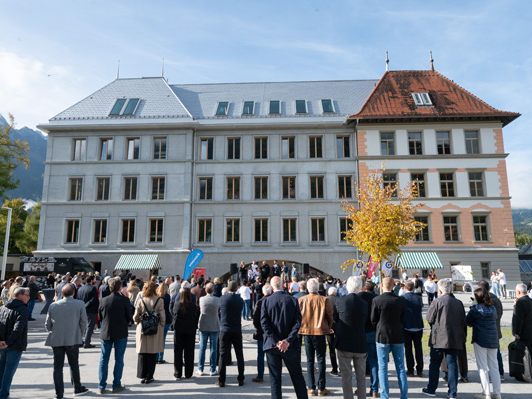 Architektur verbindet Alt und Neu – Eröffnung der erweiterten „Schule im Park“