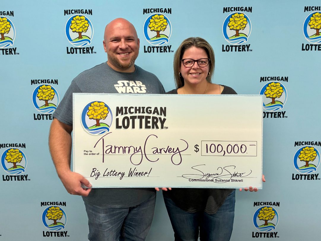 Frau fragt ChatGPT nach Lottozahlen – und gewinnt 100.000 Dollar.