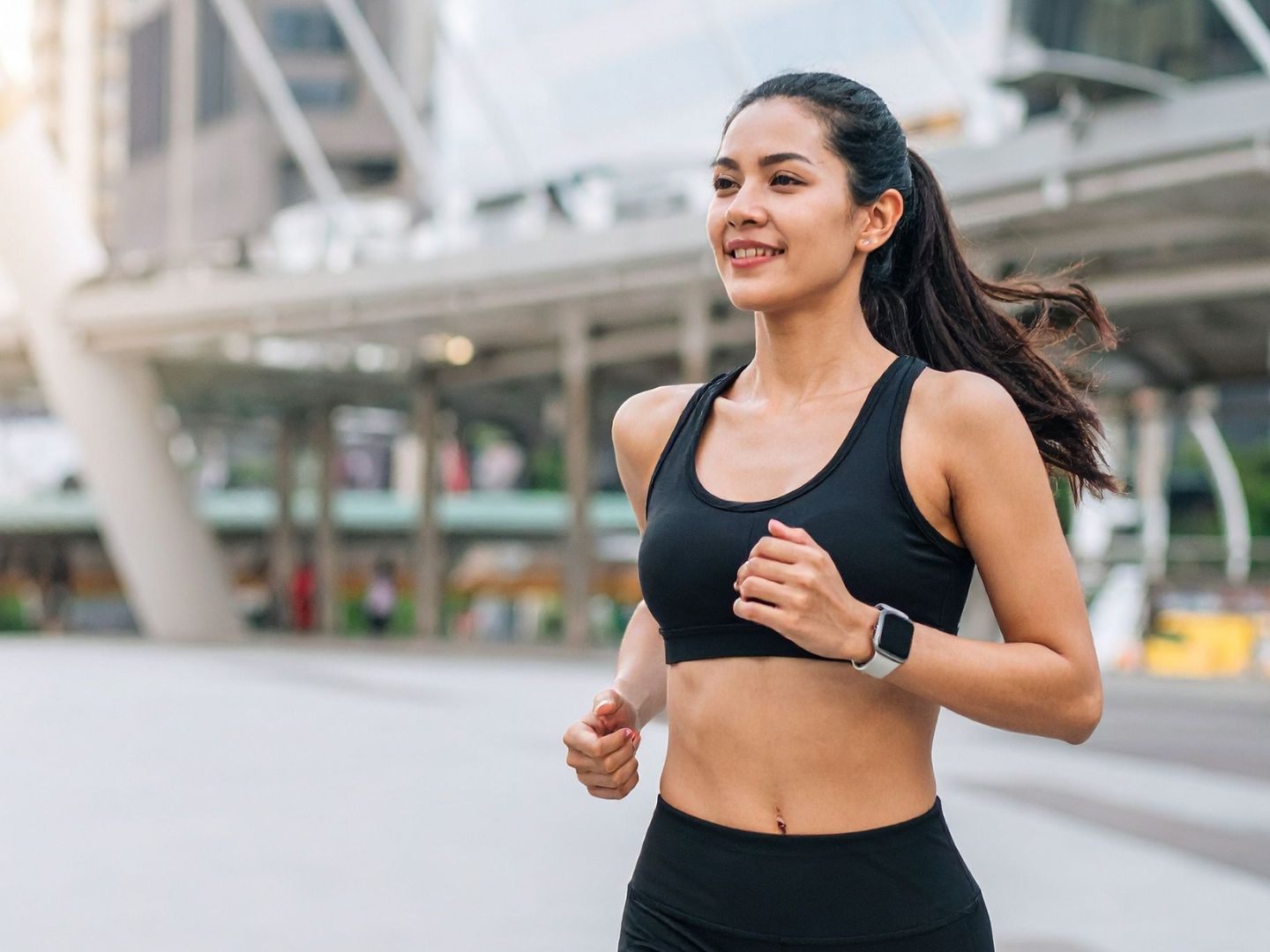 Laut einer Studie profitieren Frauen mehr vom Sport als Männer.