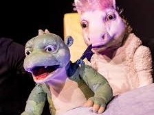 Theater mit Puppen und Menschen