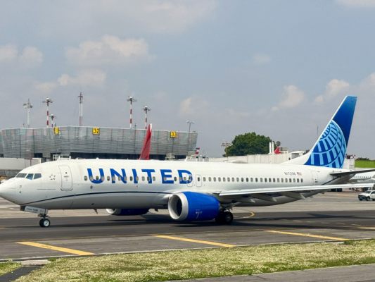 Zahlreiche Flieger bleiben am Boden