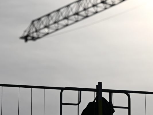 Flaute am Bau hält an