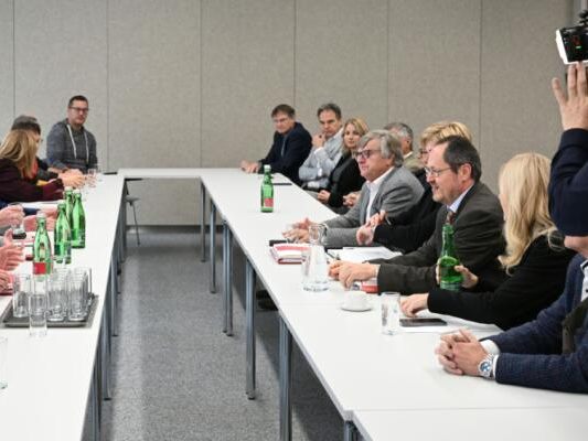 Sozialpartner einigten sich nach acht Verhandlungsstunden