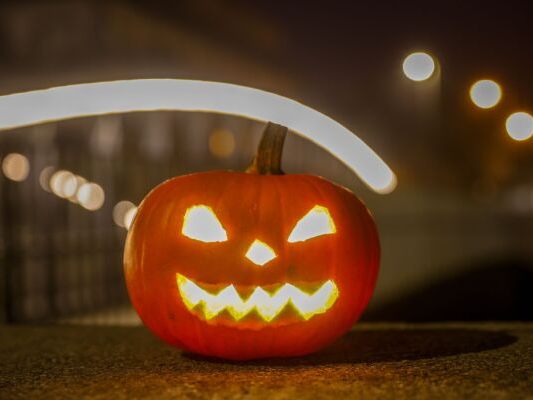 In Tirols eskalierte eine Halloween-Party und forderte Verletzte