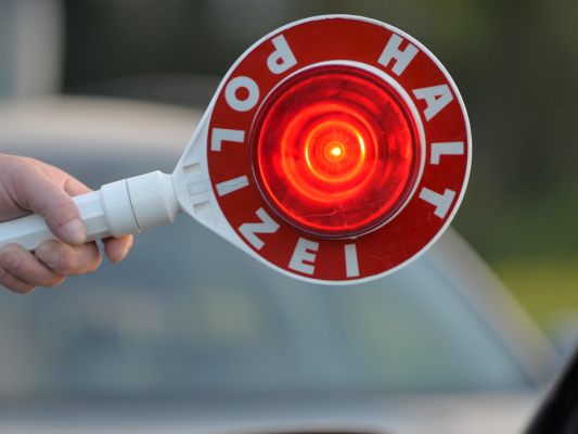 Der Lenker ignorierte die Anhaltezeichen und raste davon