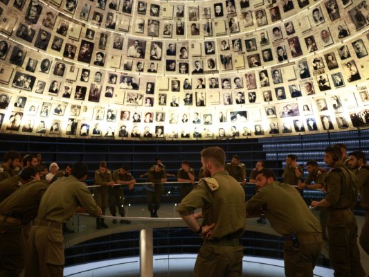 Namen von rund einer Million Holocaust-Opfern noch unbekannt