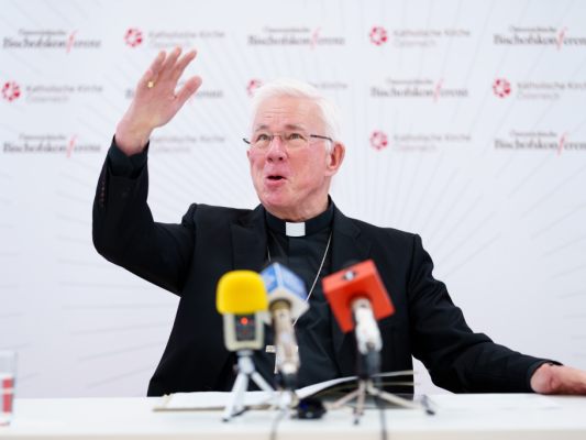 Erzbischof Lackner will hohe Latte beim Sozialstaat beibehalten