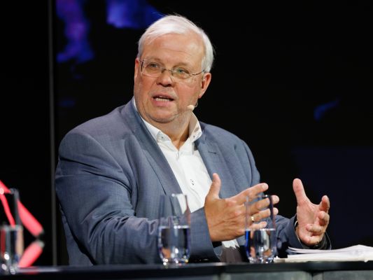 ORF-Reporter Christian Wehrschütz bei Diskussion im Jahr 2022