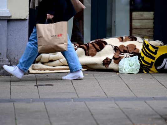 Die Teuerung trifft Armutsbetroffene besonders stark
