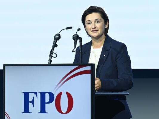 Svazek trat beim "Politischen Martini" der FPÖ in Tirol auf