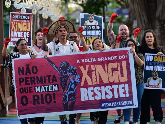 Indigene Akitivistinnen erzwangen Treffen mit André Corrêa do Lago