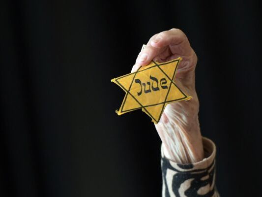 Auschwitz-Komitee kritisiert geplante Auktion in Neuss als schamlos