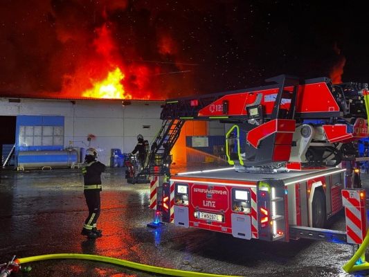 Zur Ursache des Feuers wird noch ermittelt