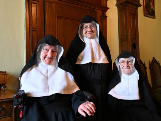 Die drei Nonnen von Goldenstein bei Salzburg