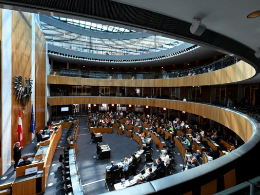 Parteien wollen Großverfahren beschleunigen