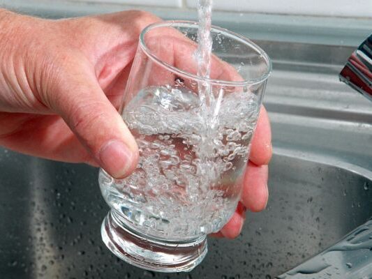 Abkochen des Leitungswassers wird empfohlen