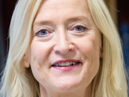 Johanna Rachinger scheidet aus gesundheitlichen Gründen aus