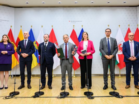 Geeint präsentierten sich Bund und Länder