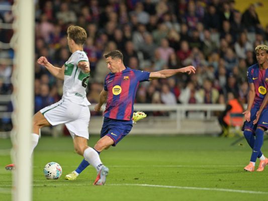 Affengruber verliert gegen Barcelonas Superstars