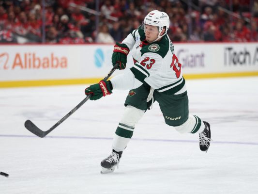 Marco Rossi gab zwei Schüsse aus Calgary-Tor ab