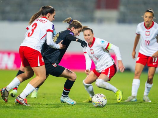 Dunst (in schwarz) ist im ÖFB-Team wieder dabei